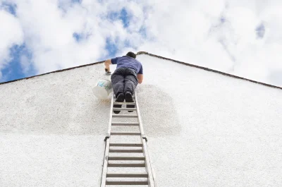 Peinture extérieure à la Chaux-du-Dombief — façades et ravalement